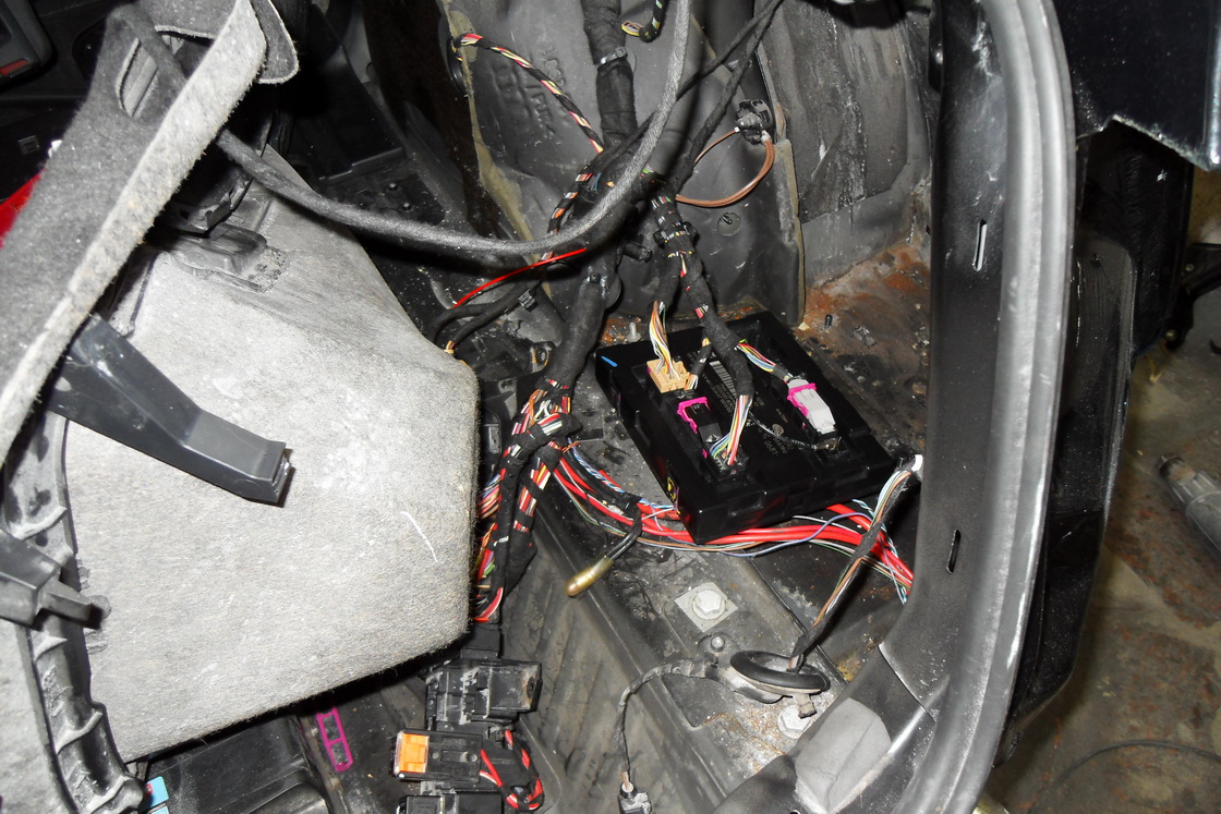 Расположение BCM на AUDI A5