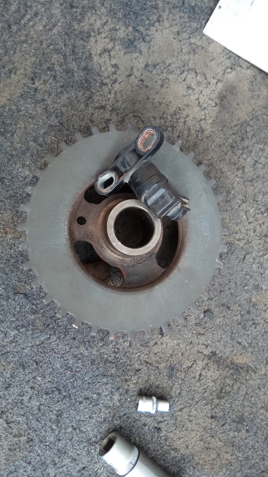 Шкив и датчик коленчатого вала Focus Usa 2004